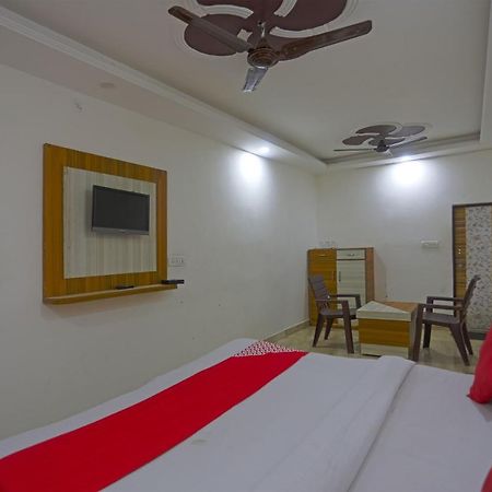 Oyo Flagship 79289 Hotel Grand Keshav Ghaziabad Exterior photo