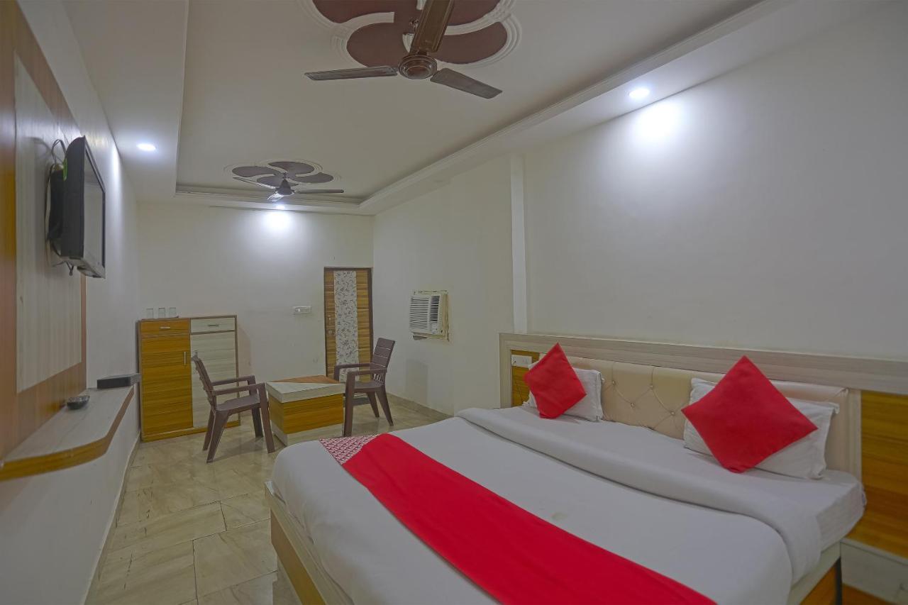Oyo Flagship 79289 Hotel Grand Keshav Ghaziabad Exterior photo